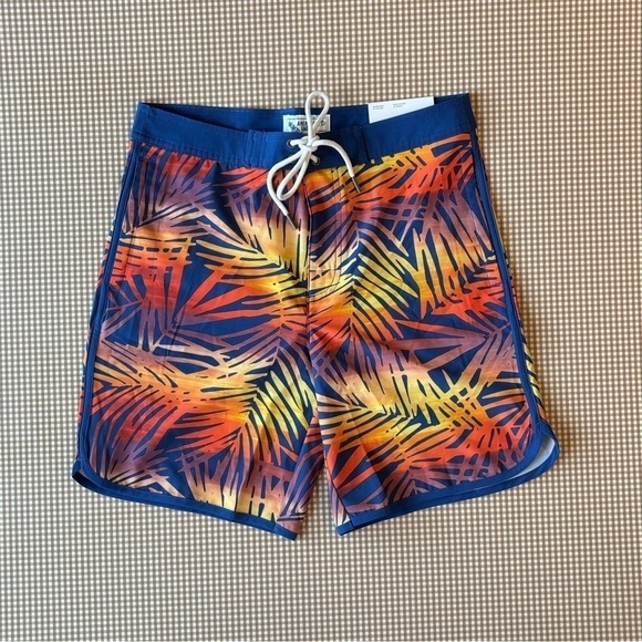 American Eagle swim board shorts drawstring palm tropical print.Men’s Small. NWT
